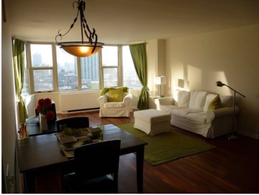 Foto principal - 525 W Hawthorne Pl