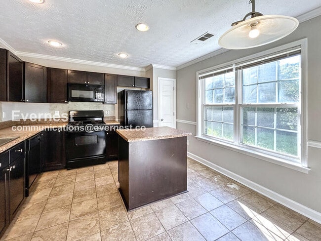 Foto del edificio - 113 Oak Grove Pl