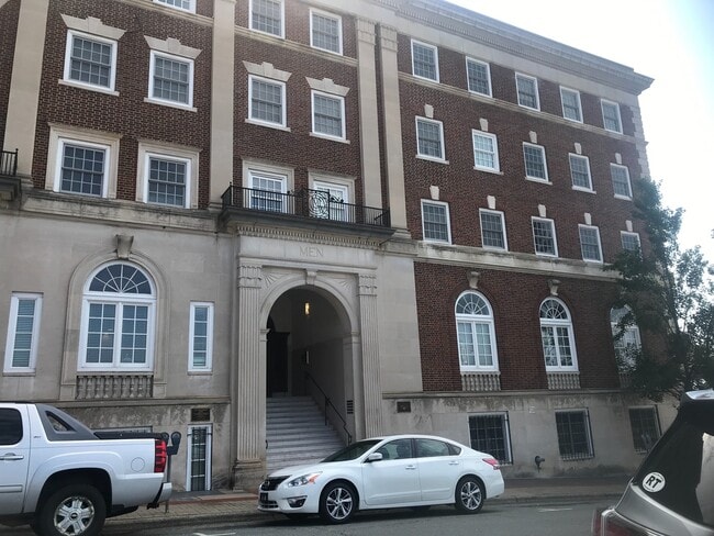 Photo - 315 N Spruce St Apartment