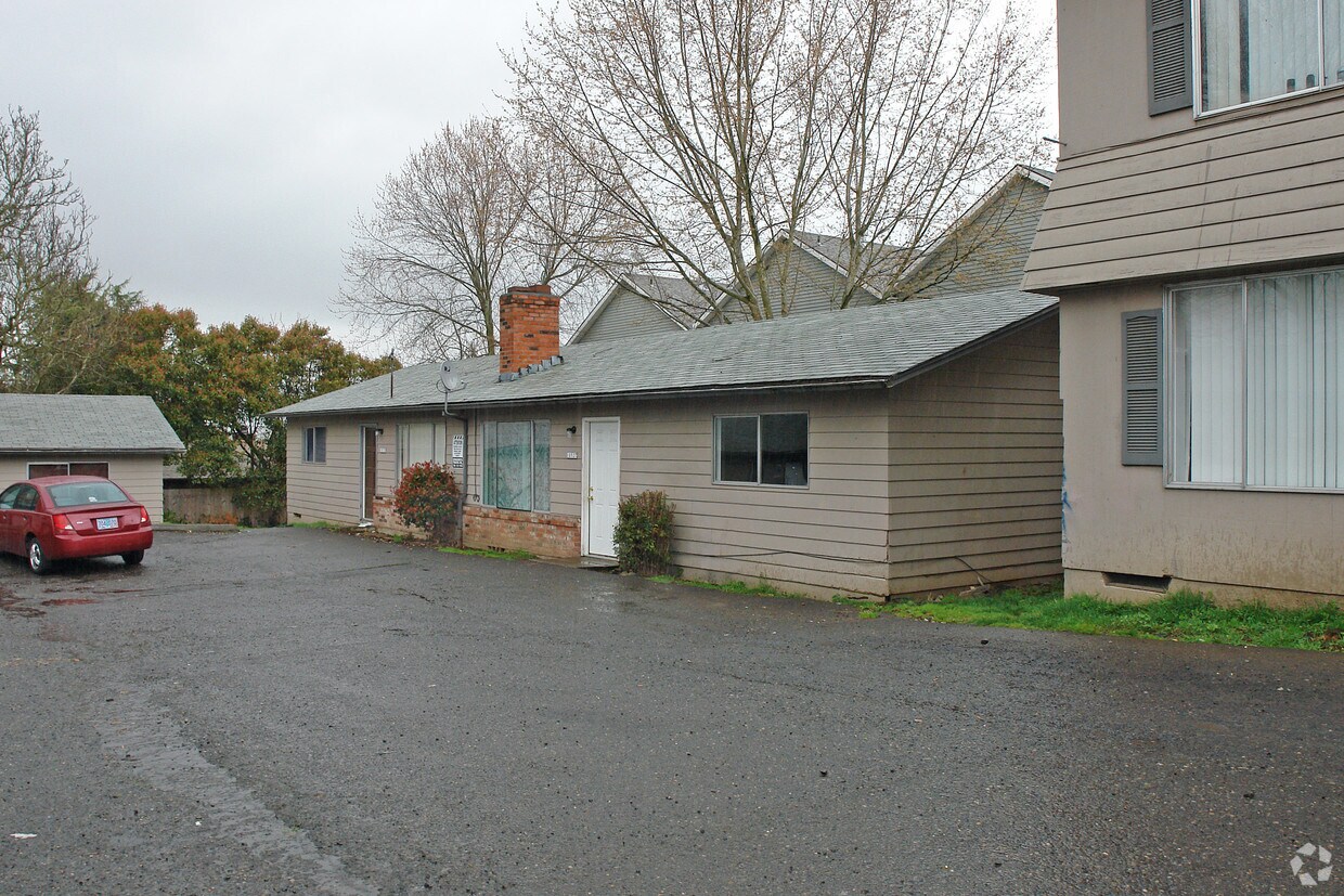 Foto del edificio - 10513-10535 NE Fremont St