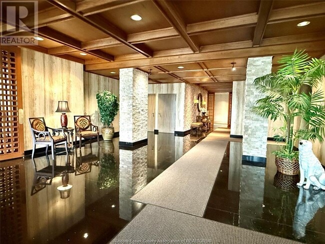 Photo du bâtiment - 5125 Riverside Dr E