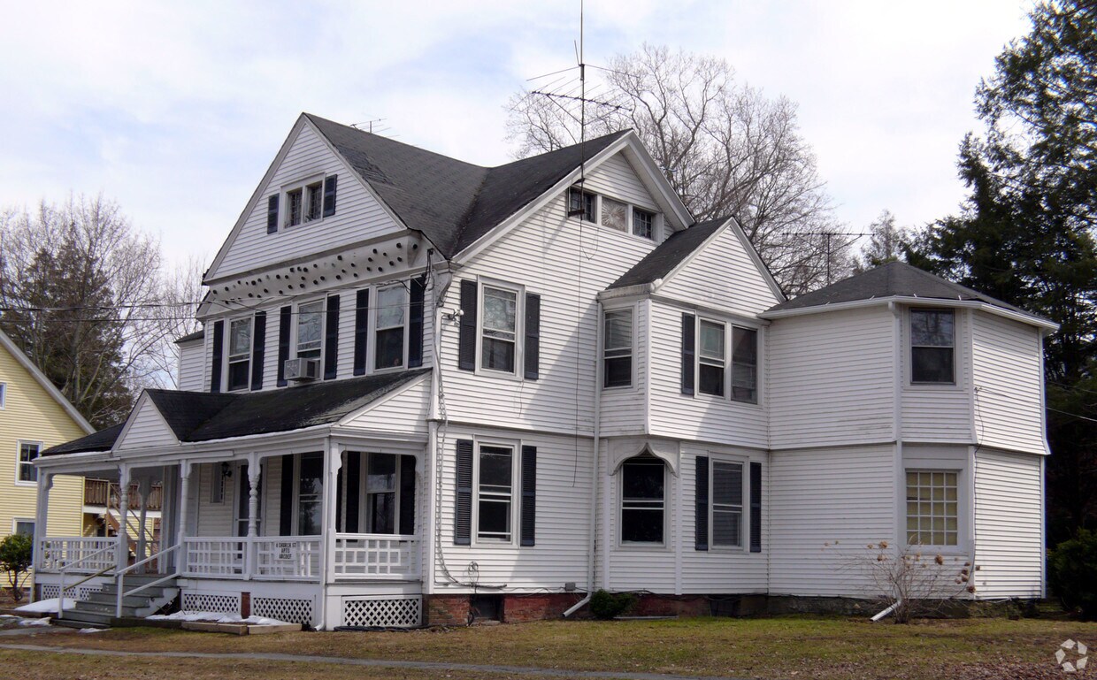 Primary Photo - 6-8 Church St