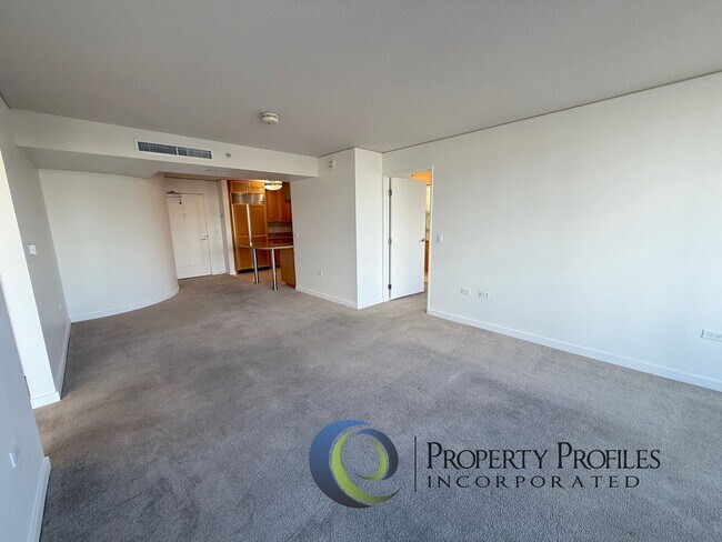 Foto del edificio - Moana Pacific - 2 Bedroom 2 Bath Unit - Available Now!