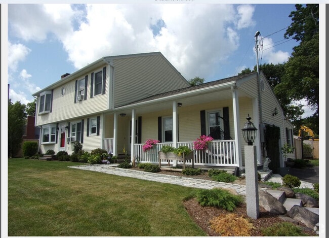 Building Photo - 647 Frenchtown Rd