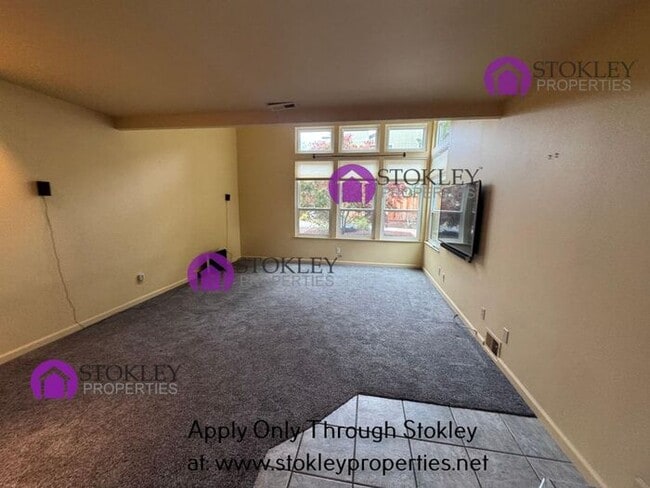 Building Photo - 2711 Subec Ln