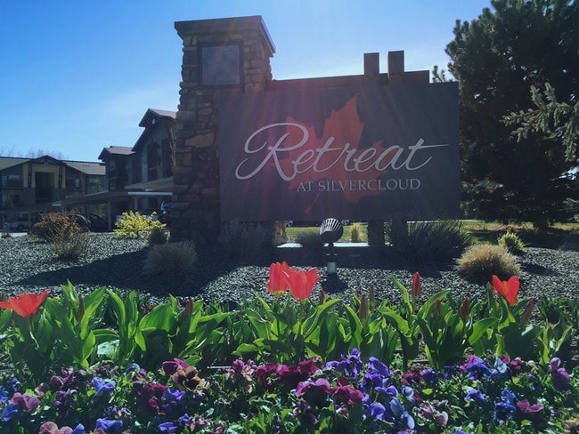 Building Photo - Retreat at Silvercloud