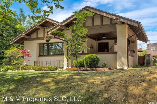 Foto del edificio - 3 br, 2 bath House - 1261 E Stratford Ave