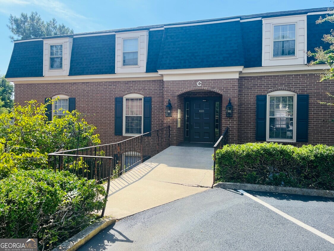 Foto principal - 207 Harwell Ave