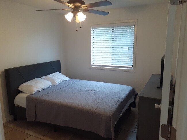 Foto del edificio - 2200 Hill St