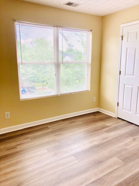 Building Photo - 1302 Waldrop Pl