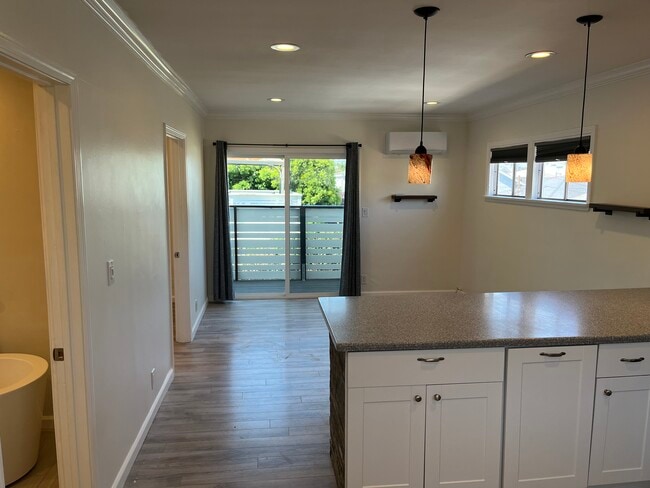 Building Photo - 228 Siena Dr