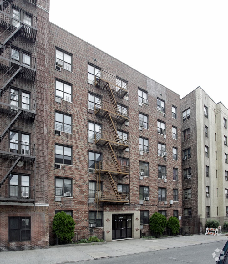 2929 Briggs Ave, Bronx, NY 10458 Apartments in Bronx, NY