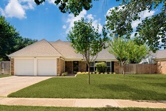 Building Photo - 400 Harrington Ln