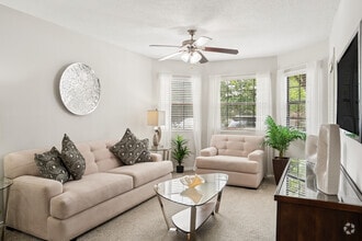 Interior Photo - Franklin Woods - Students: Save up to 10%!