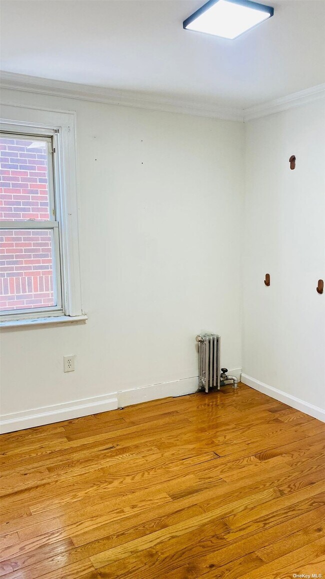 Foto del edificio - 156-07 111th Ave