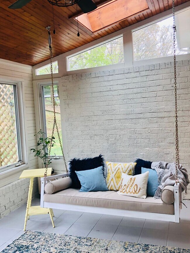 Photo - 2 Bedroom, 1.5 Bath Fully Renovated Townhome