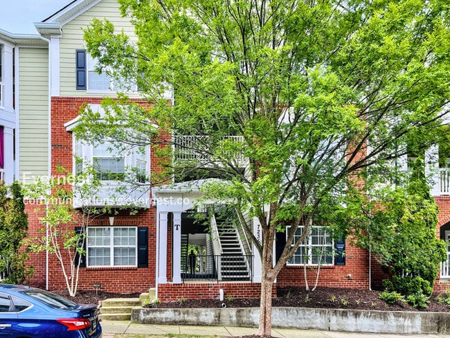 Building Photo - 7235 Althorp Way