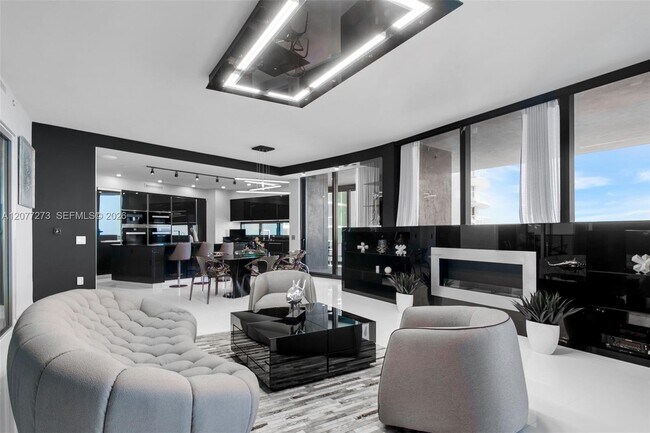 Foto del edificio - 18555 Collins Ave