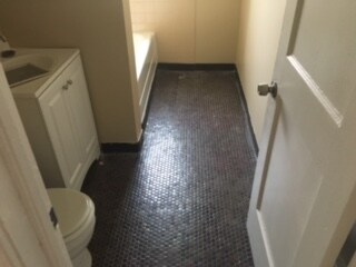Interior Photo - 7024 S Clyde Ave