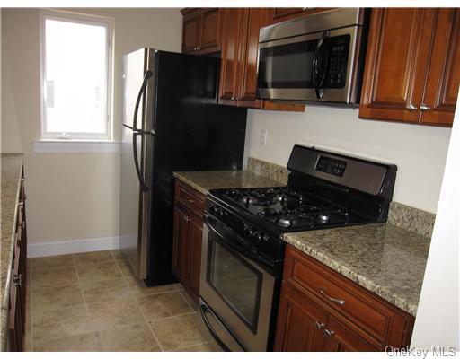 Primary Photo - 101 Tondo Cir