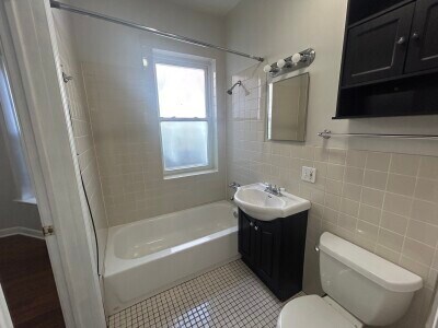 Building Photo - 4010 S Calumet Ave