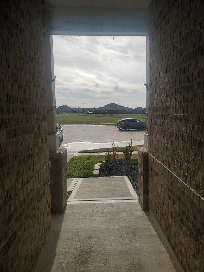 Foto del edificio - 1208 Mare Stable Ct