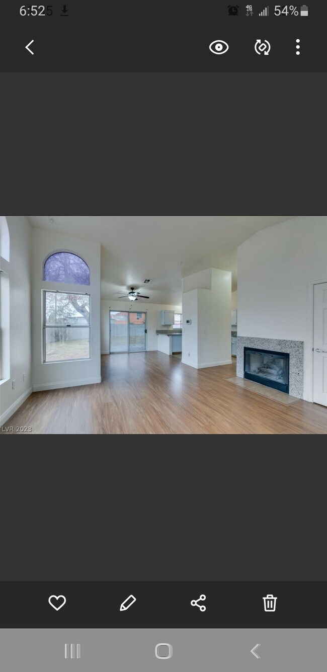 Granite finish on fireplace - 3425 Ferrell St