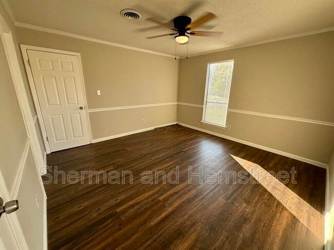 Foto del edificio - 4047 Indian Creek Rd