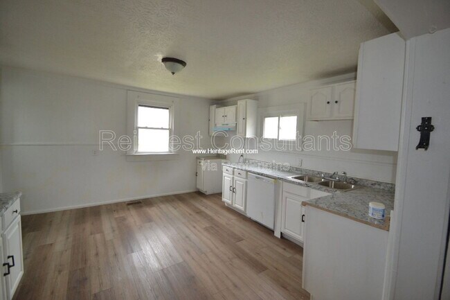 Foto del edificio - 3321 Carlisle Ave