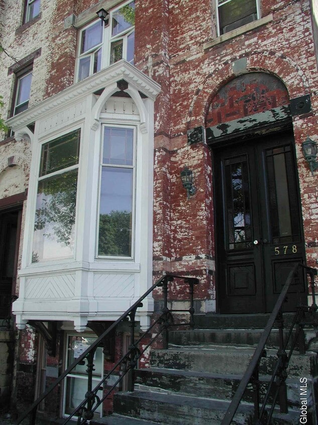 Primary Photo - 578 Madison Ave