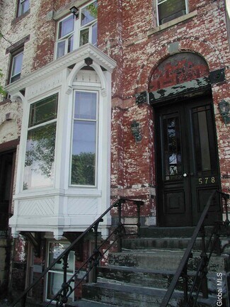 Building Photo - 578 Madison Ave
