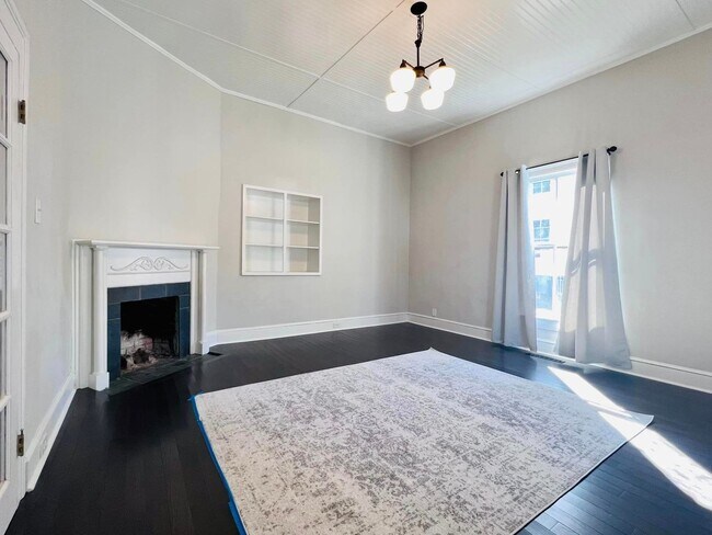 Foto del edificio - Charming home, gourmet kitchen, and large backyard in Oxford