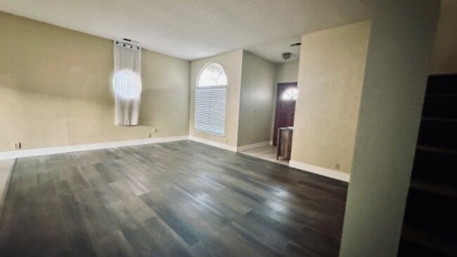 Building Photo - 1169 Zumstein Ct