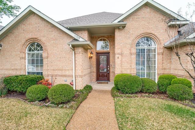 Building Photo - 1109 Brookview Dr