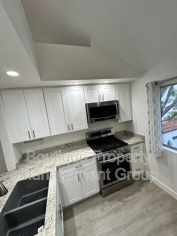 Foto del edificio - 34 Dianthus