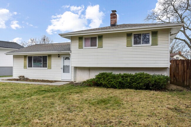 Building Photo - 6224 Zehman Dr