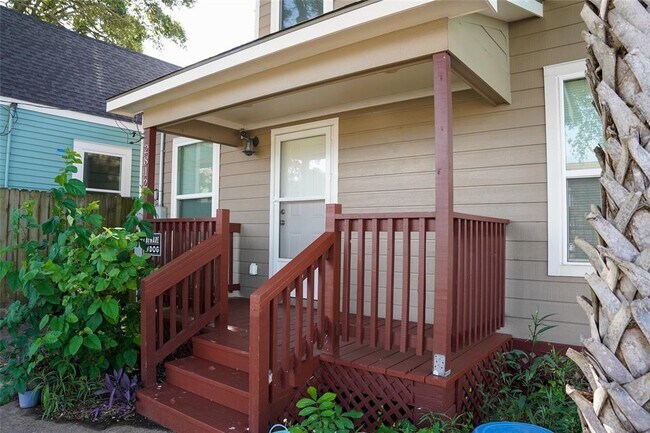 Building Photo - 2812 Avenue M