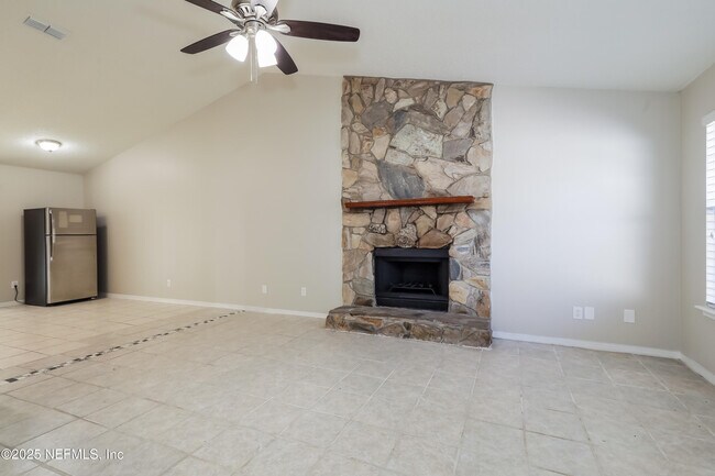 Foto del edificio - 12591 Deeder Ln
