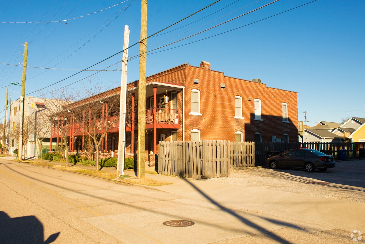 Foto principal - 1808 Cowart St