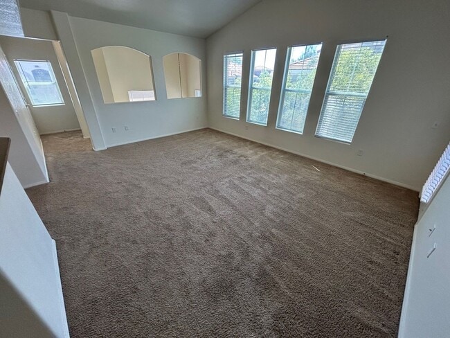 Building Photo - GREAT 2 BEDROOM CONDO IN NORTHWEST GATED C...