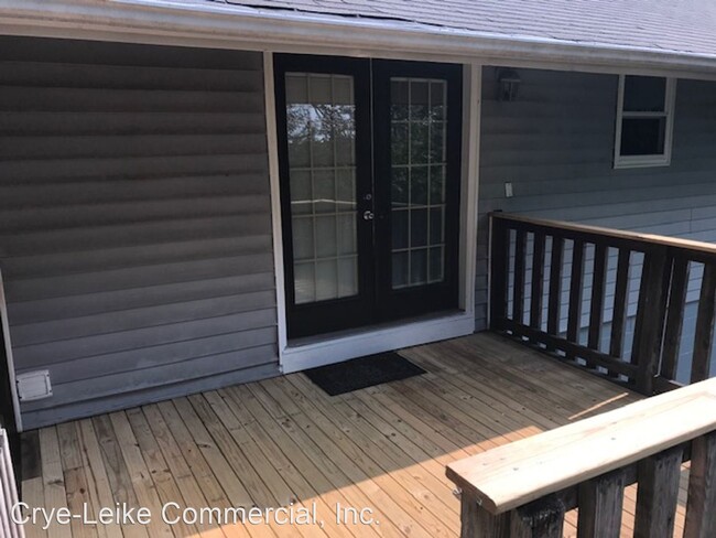 Building Photo - 3 br, 2 bath House - 123 Sunset Dr.