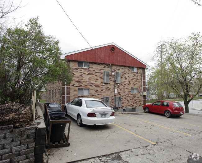 Building Photo - Underwood Apartments
