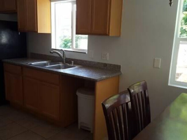 Foto del edificio - 9022 9th Ave SW