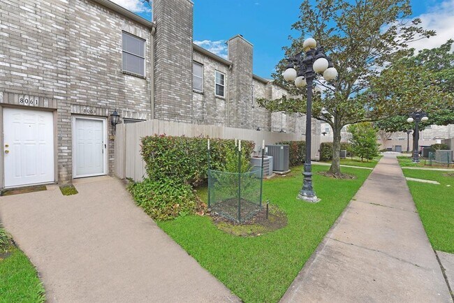Building Photo - 8063 El Mundo St