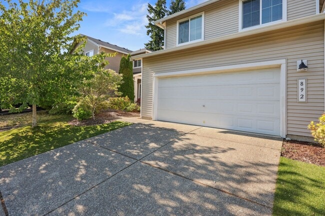 Building Photo - Spacious 3-Bedroom Home in Tumwater – Styl...