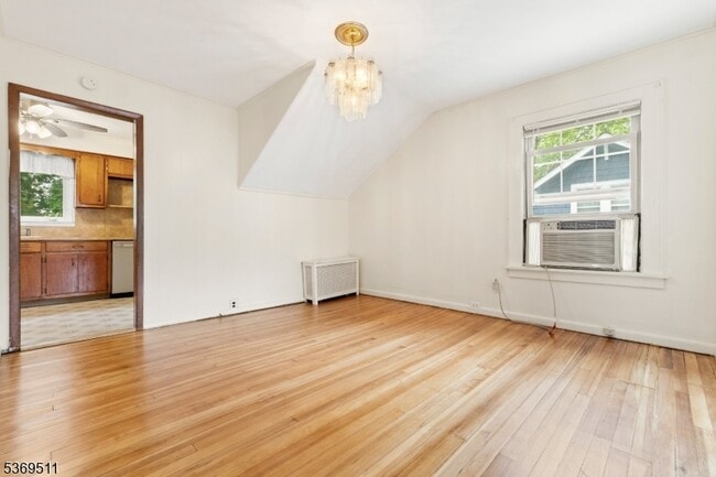 Building Photo - 69 Boyden Ave