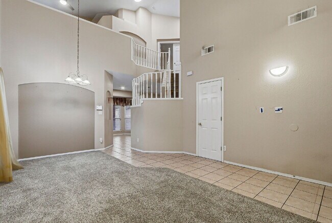 Foto del edificio - For Rent – 3 Bedroom, 2.5 Bath Home with Mountain Views & Refrigerated Air