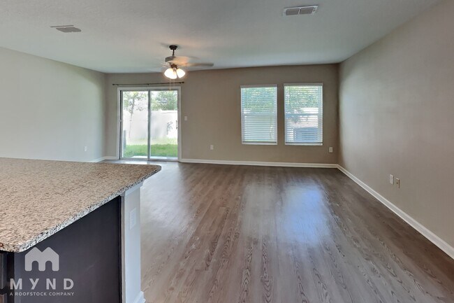 Foto del edificio - 752 Henley Ct