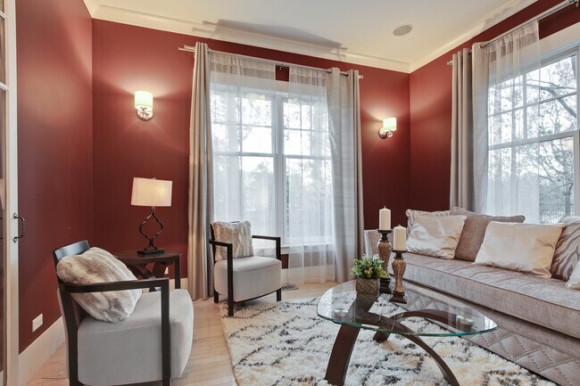 Foto del edificio - 2340 Woodpath Ln