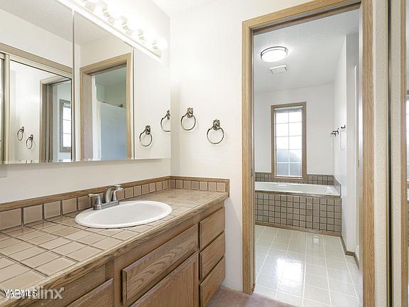 Building Photo - 2 br, 2 bath House - 604 Park Pl